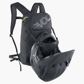 EVOC Ride 8 + Hydro Bladder 2 - Black