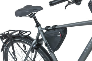 Basil Sport Design Triangle Bag 1.7L - Black