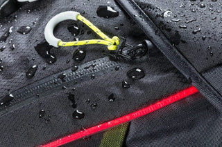 Basil Miles Daypack W/Led 17L - Black/Line