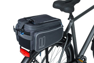 Basil Cento Design Trunk Bag Mik 7-15L - Grey
