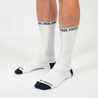 The Vandal Aero Logo Socks - White