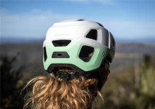 Lazer Finch KinetiCore Helmet - Matte White Mint